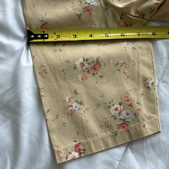 Vintage Floral Cream Top - Picture 10 of 10